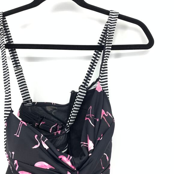 Torrid Tankini Swim Top Womens Size 0X Flamingo Print Black White Striped Sides - Picture 3 of 5